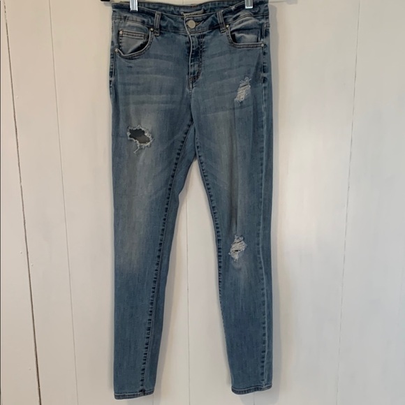 Refuge Distressed Blue Women's Jeans Size 4 - Picture 1 of 6
